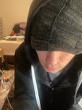 Snapshot of XanderOzzz chatting on February 18, 2026, 8:55 am XanderOzzz online show from February 18, 2026, 8:55 am