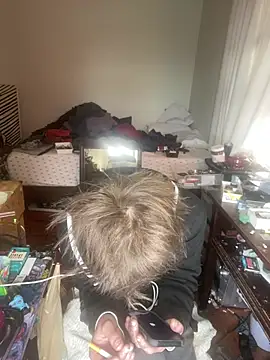 Snapshot of XanderOzzz chatting on February 14, 2026, 5:46 pm XanderOzzz online show from February 14, 2026, 5:46 pm