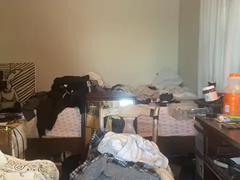 Snapshot of XanderOzzz chatting on February 9, 2026, 1:31 pm XanderOzzz online show from February 9, 2026, 1:31 pm