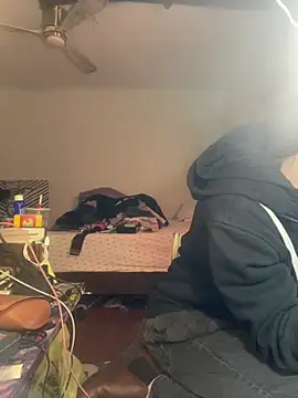 Snapshot of XanderOzzz chatting on February 22, 2026, 4:15 am XanderOzzz online show from February 22, 2026, 4:15 am