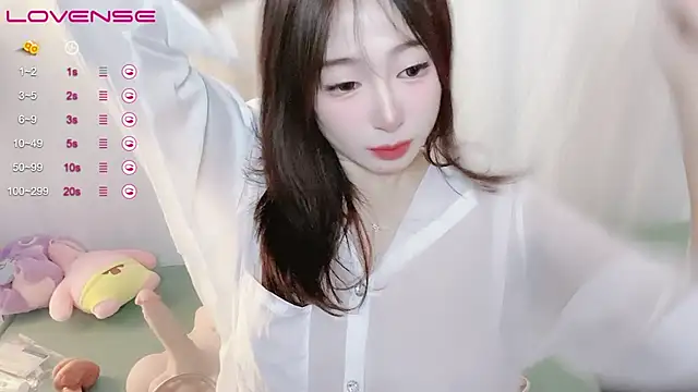 Snapshot of A_SR_001 chatting on October 22, 2025, 1:21 pm A SR 001 online show from October 22, 2025, 1:21 pm