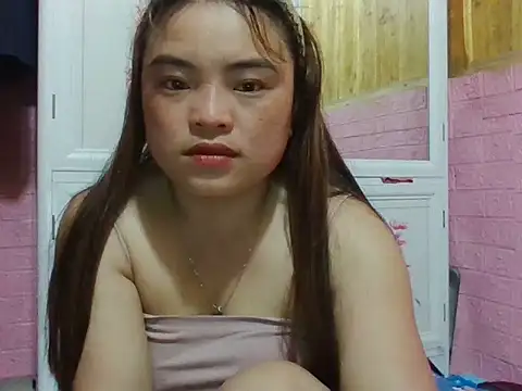 Snapshot of Loc_al chatting on February 19, 2026, 12:29 am Loc al online show from February 19, 2026, 12:29 am