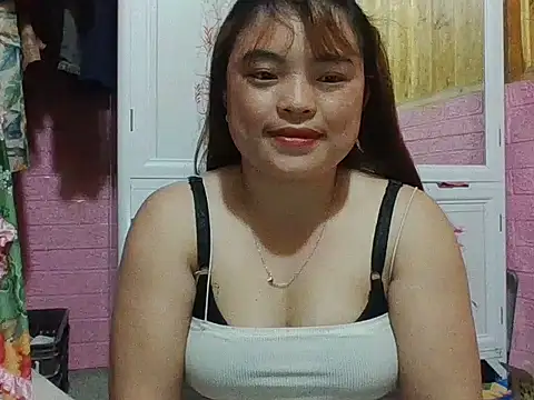 Snapshot of Loc_al chatting on February 17, 2026, 5:38 am Loc al online show from February 17, 2026, 5:38 am