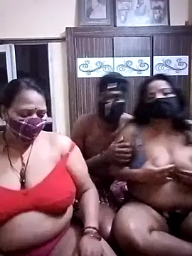 LoveOnStream online show from February 16, 2026, 4:38 pm