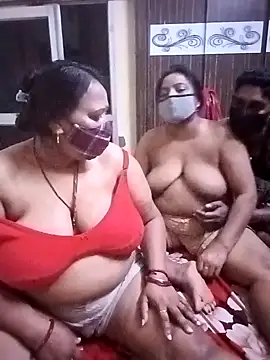 LoveOnStream online show from February 14, 2026, 1:44 pm