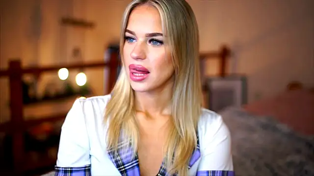 Emilyvanroessel online show from January 10, 2026, 8:20 am