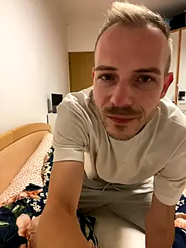 Skinny0150 online show from October 20, 2025, 9:15 pm