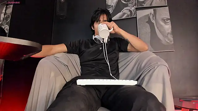 jett savage online show from September 24, 2025, 1:28 pm