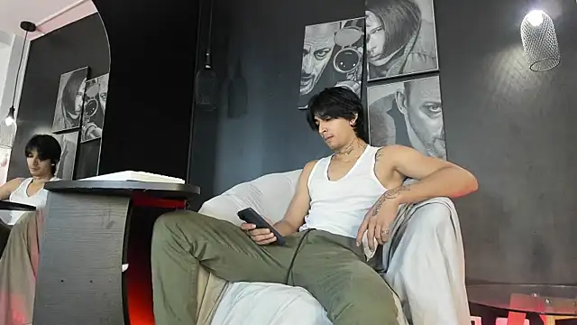 jett savage online show from November 14, 2025, 2:54 pm