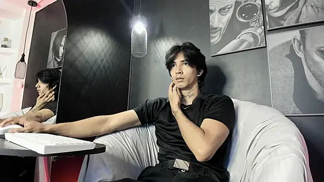 jett savage online show from October 6, 2025, 1:45 pm