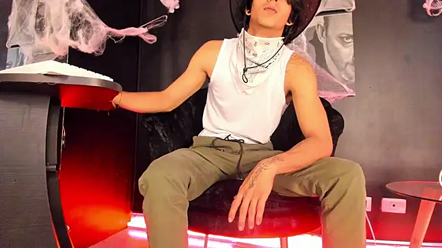 jett savage online show from October 13, 2025, 2:40 pm