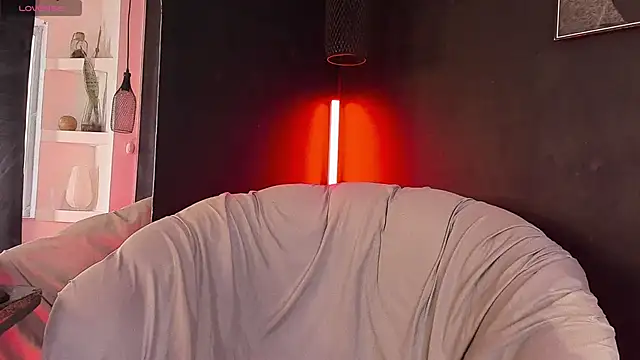 jett savage online show from December 5, 2025, 2:37 pm