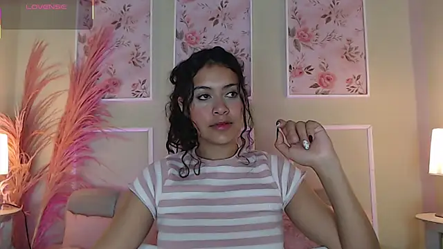 CurlyDani online show from September 9, 2025, 12:14 pm