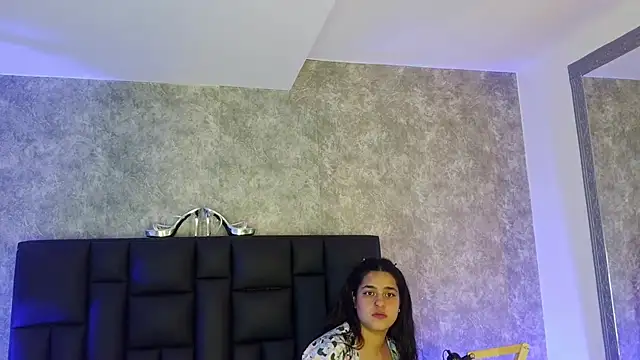 Snapshot of crystaldarliing chatting on April 30, 2026, 8:57 pm crystaldarliing online show from April 30, 2026, 8:57 pm