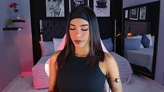 kitty collins  online show from January 10, 2026, 12:44 pm