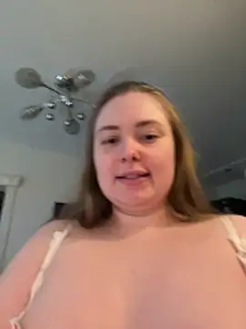 DeniMilkyyyyy online show from April 7, 2026, 12:29 pm