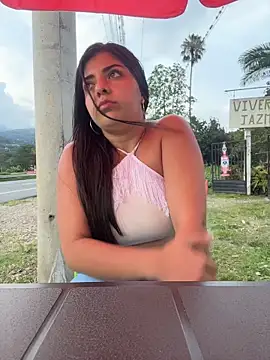 Isaa-Sweet online show from November 23, 2025, 10:31 pm