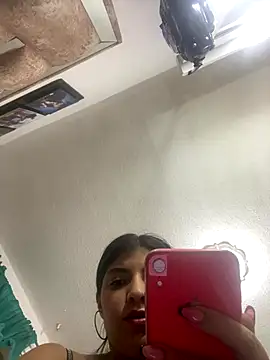 Isaa-Sweet online show from October 3, 2025, 2:18 pm