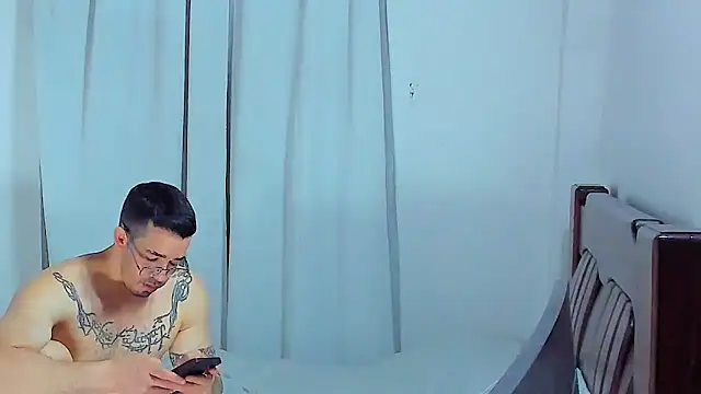 Hunter Hoott online show from November 13, 2025, 11:30 pm