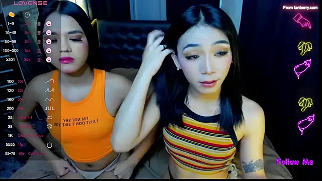 bellamoonlightX online show from April 4, 2026, 7:59 am