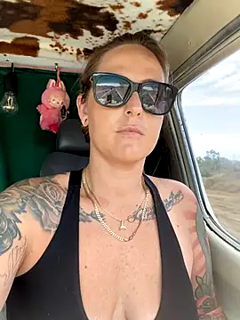 Snapshot of OdetteDelane chatting on October 16, 2025, 3:15 am OdetteDelane online show from October 16, 2025, 3:15 am