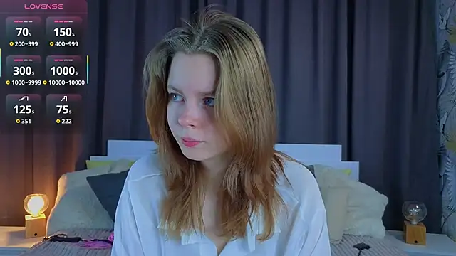 JulietteRain online show from November 2, 2025, 4:34 pm