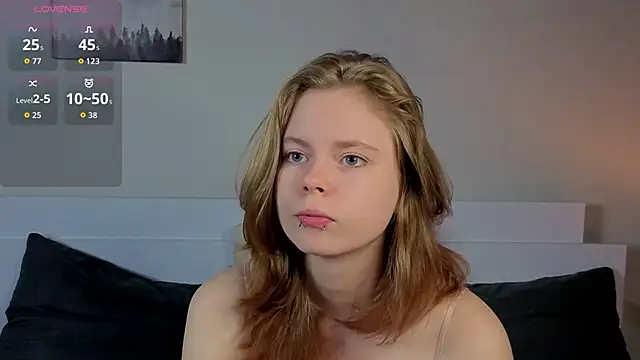 JulietteRain online show from June 29, 2026, 9:25 pm