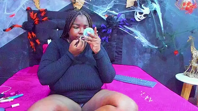 Maiam  Rossi online show from November 13, 2025, 1:04 pm