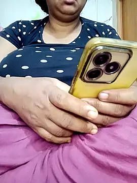 Snapshot of jenyfer709 chatting on December 17, 2025, 2:27 am jenyfer709 online show from December 17, 2025, 2:27 am