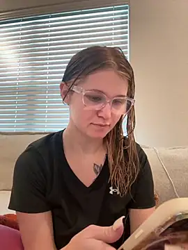 Snapshot of Riley_ray69 chatting on September 28, 2025, 11:34 pm Riley ray69 online show from September 28, 2025, 11:34 pm