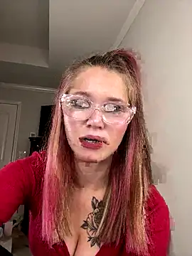 Snapshot of Riley_ray69 chatting on September 13, 2025, 12:54 am Riley ray69 online show from September 13, 2025, 12:54 am