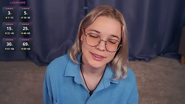 Snapshot of EdaKirkIin chatting on October 7, 2025, 6:25 am EdaKirkIin online show from October 7, 2025, 6:25 am