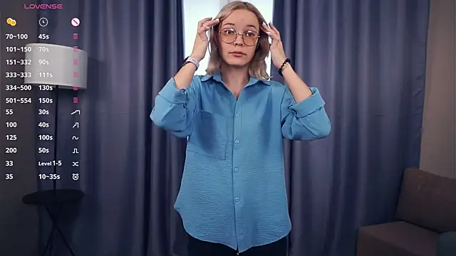 Snapshot of EdaKirkIin chatting on October 8, 2025, 6:15 am EdaKirkIin online show from October 8, 2025, 6:15 am