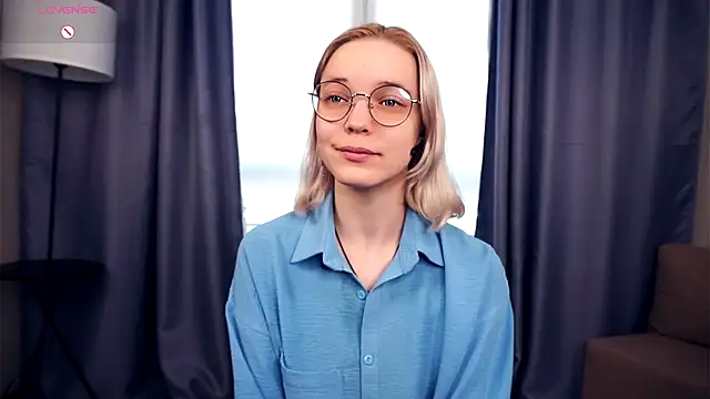 Snapshot of EdaKirkIin chatting on October 11, 2025, 5:19 am EdaKirkIin online show from October 11, 2025, 5:19 am