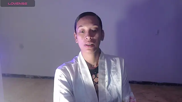 Snapshot of DonnaDidiamantti chatting on October 14, 2025, 10:31 pm DonnaDidiamantti online show from October 14, 2025, 10:31 pm