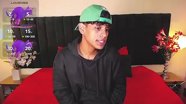 Snapshot of jhos_padill chatting on October 13, 2025, 1:45 pm jhos padill online show from October 13, 2025, 1:45 pm