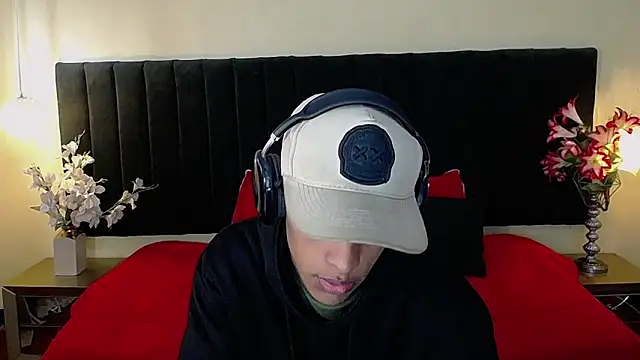 Snapshot of jhos_padill chatting on September 12, 2025, 2:06 pm jhos padill online show from September 12, 2025, 2:06 pm