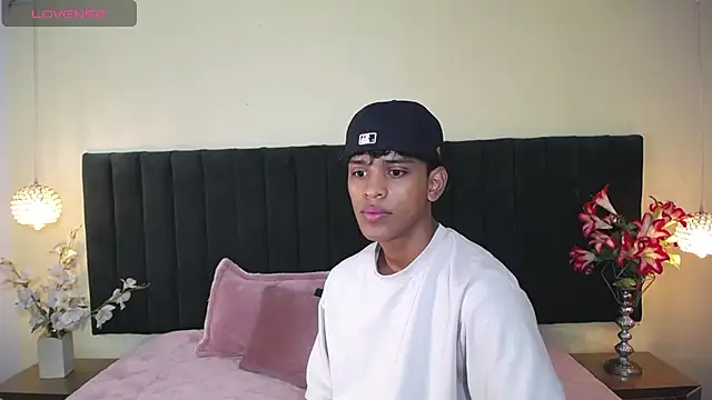 Snapshot of jhos_padill chatting on October 22, 2025, 1:32 pm jhos padill online show from October 22, 2025, 1:32 pm