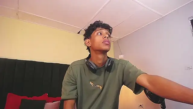 Snapshot of jhos_padill chatting on September 10, 2025, 1:21 pm jhos padill online show from September 10, 2025, 1:21 pm