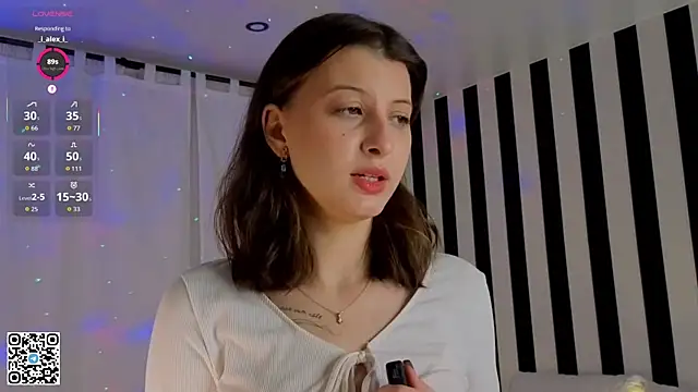 LorinaMaffitt online show from November 16, 2025, 6:12 pm