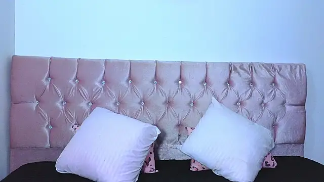 Snapshot of Electra__moon chatting on December 4, 2025, 7:51 am Electra moon online show from December 4, 2025, 7:51 am