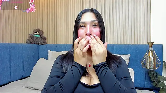 angel ponce online show from April 15, 2026, 7:07 pm