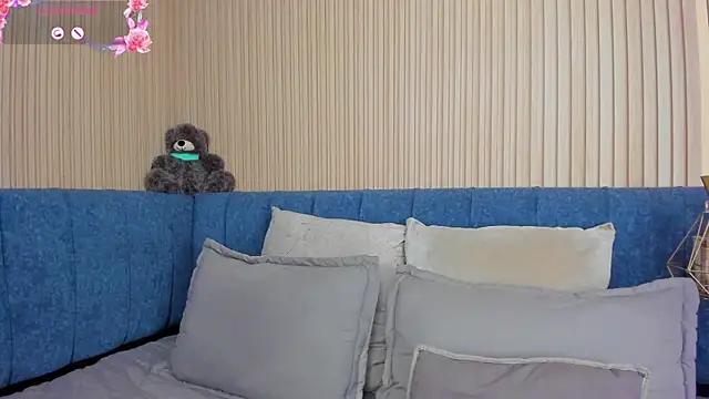 angel ponce online show from December 17, 2025, 7:30 pm