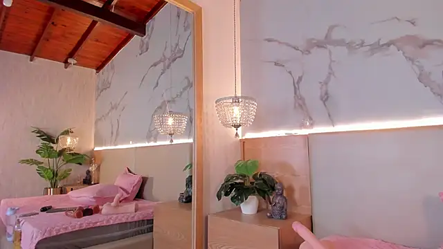 Celeste-Evanns online show from February 23, 2026, 7:47 pm