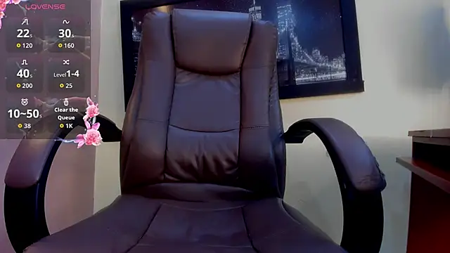 Snapshot of tiiny_emilly chatting on March 3, 2026, 8:05 pm tiiny emilly online show from March 3, 2026, 8:05 pm