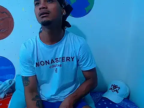 Snapshot of davidcutterr chatting on October 19, 2025, 4:54 pm davidcutterr online show from October 19, 2025, 4:54 pm