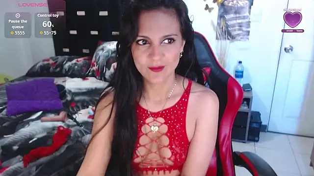 BasmaHernandez online show from November 27, 2025, 1:22 pm