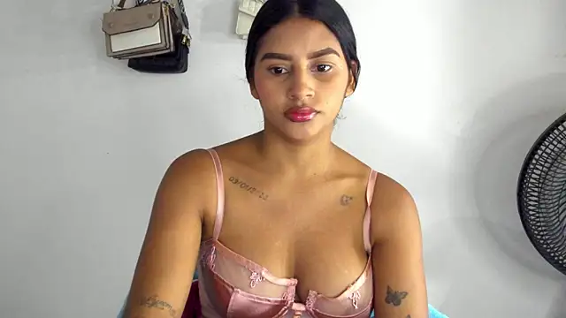 karlys01 online show from October 3, 2025, 1:31 am