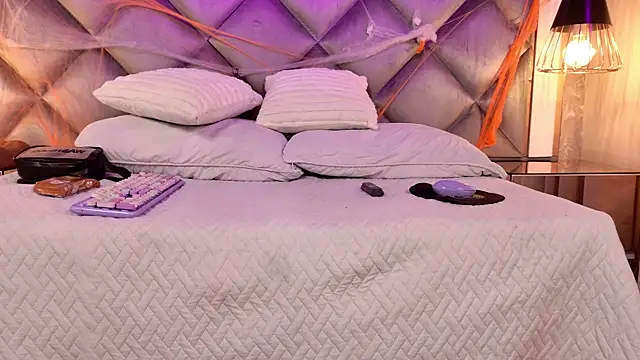 gemma sm online show from October 19, 2025, 3:09 am