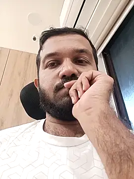 Snapshot of VJ17 chatting on March 7, 2026, 12:32 pm VJ17 online show from March 7, 2026, 12:32 pm